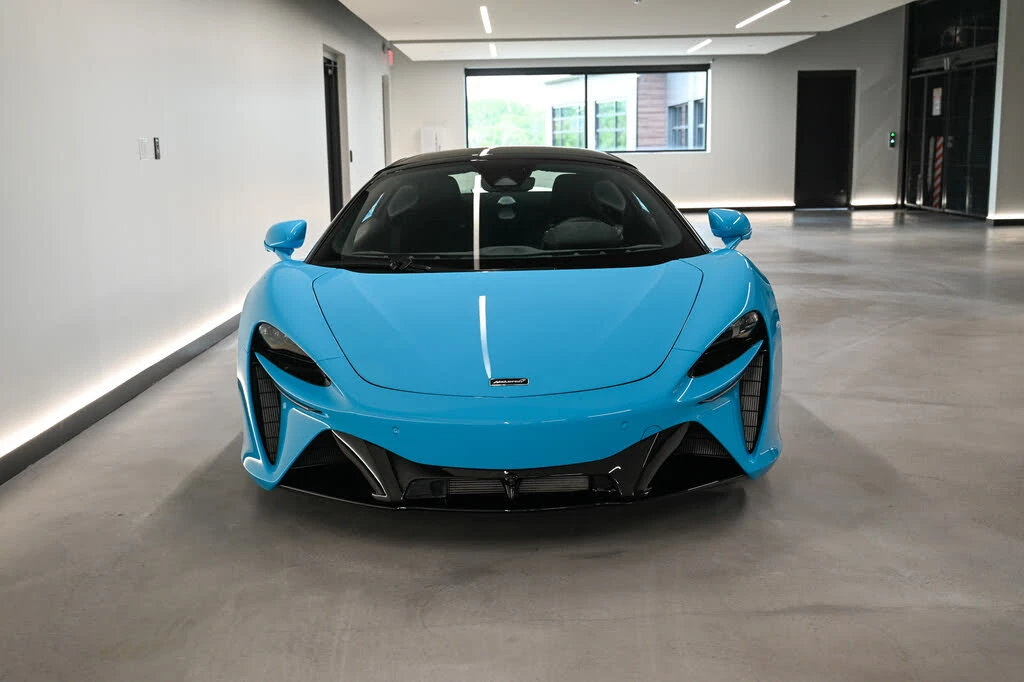 2026 McLaren Artura - Image 5 of 23