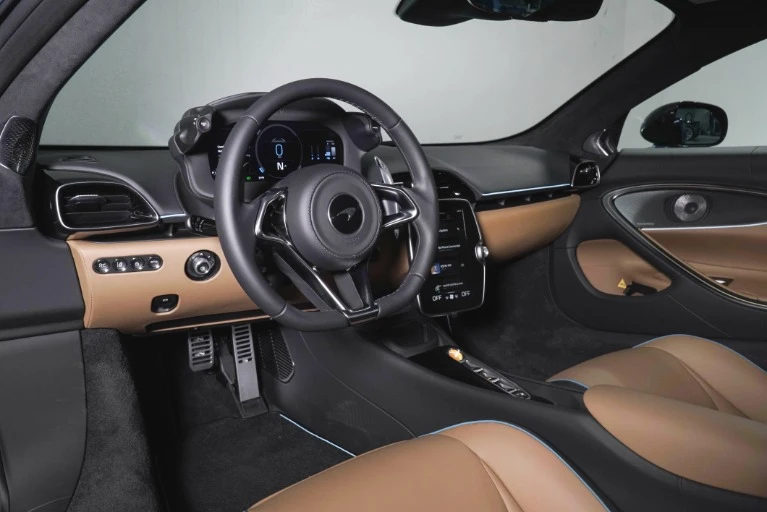 2026 McLaren Artura - Image 4 of 7