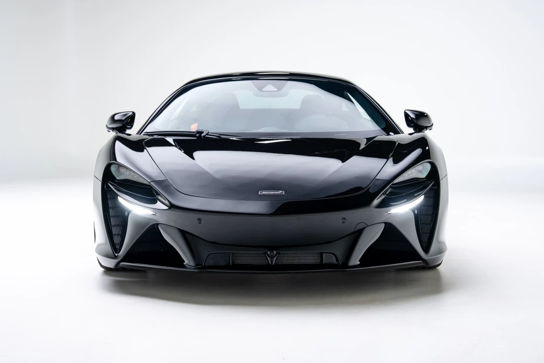 2026 McLaren Artura - Image 4 of 21