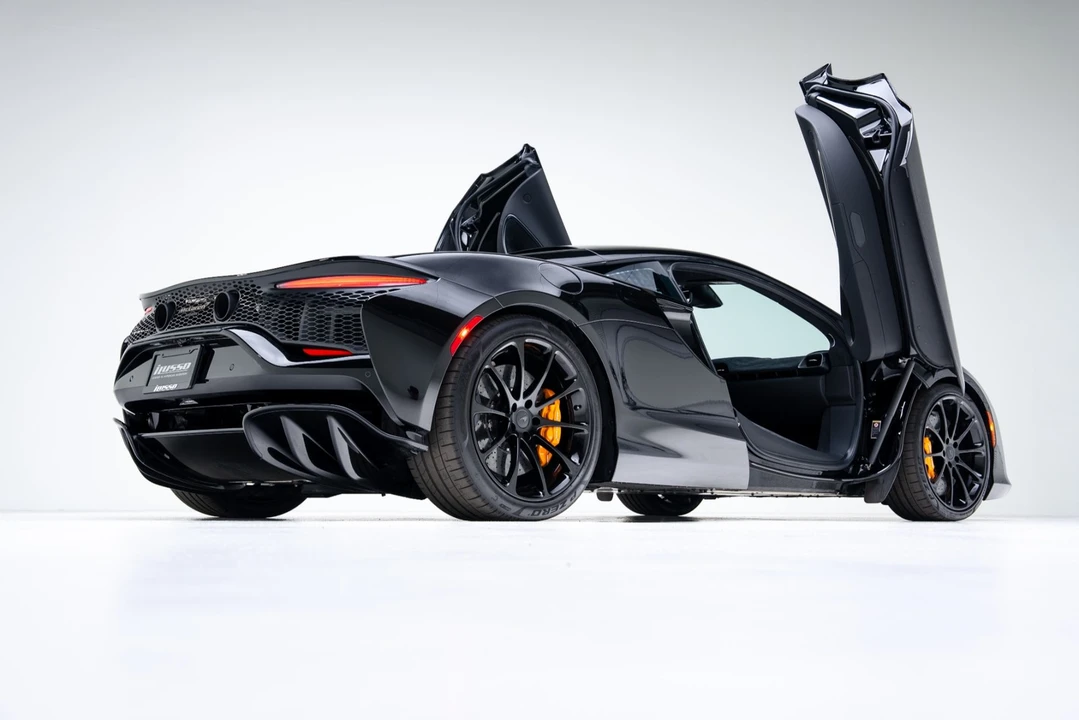 2026 McLaren Artura - Image 5 of 21
