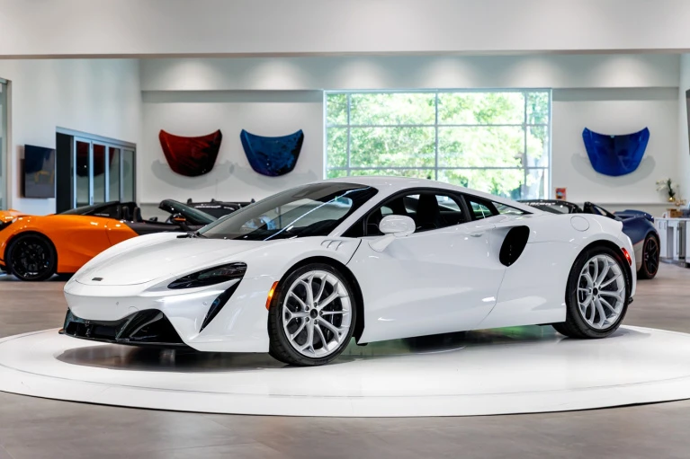 2026 McLaren Artura - Image 6 of 6