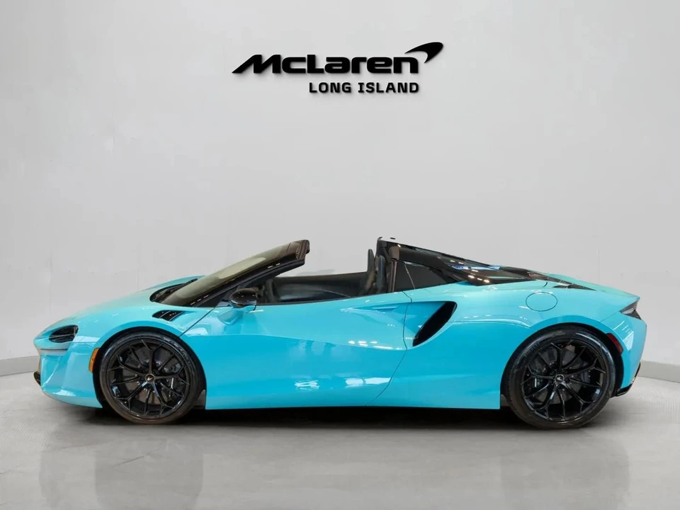 2026 McLaren Artura - Image 12 of 31