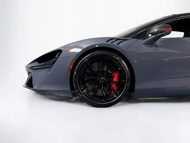 2026 McLaren Artura - Image 27 of 28