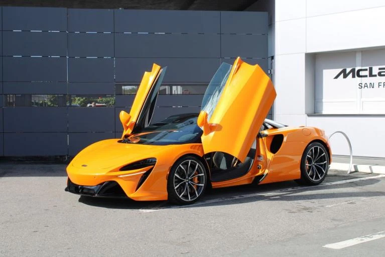 2026 McLaren Artura - Image 2 of 7