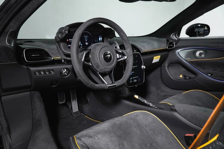 2026 McLaren Artura - Image 4 of 7