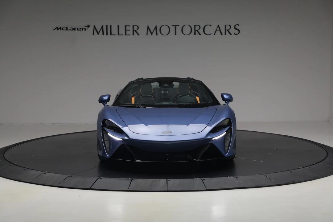 2026 McLaren Artura - Image 13 of 31