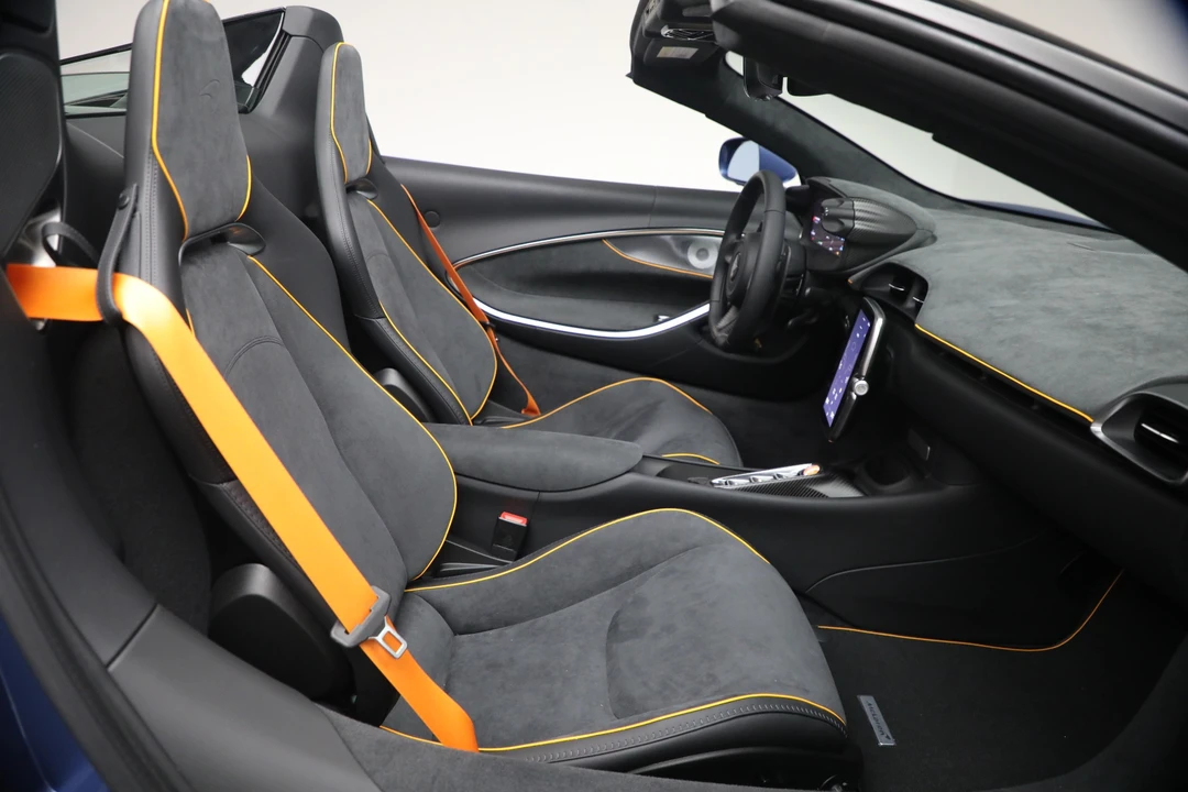 2026 McLaren Artura - Image 26 of 31