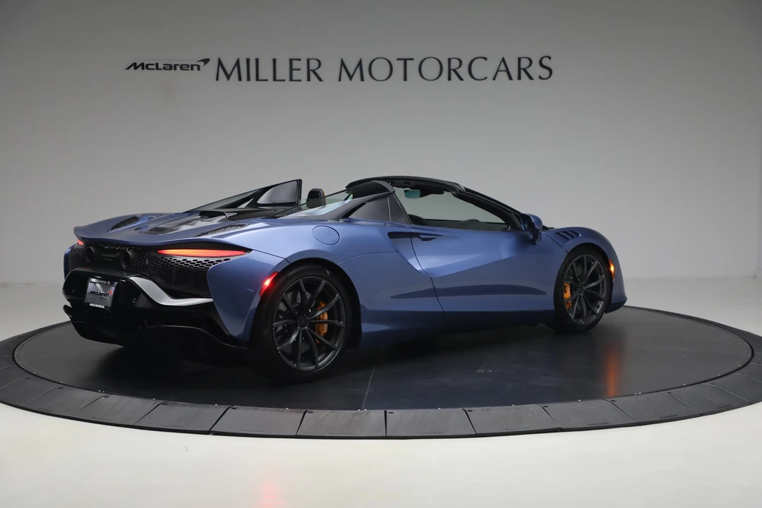 2026 McLaren Artura - Image 9 of 31