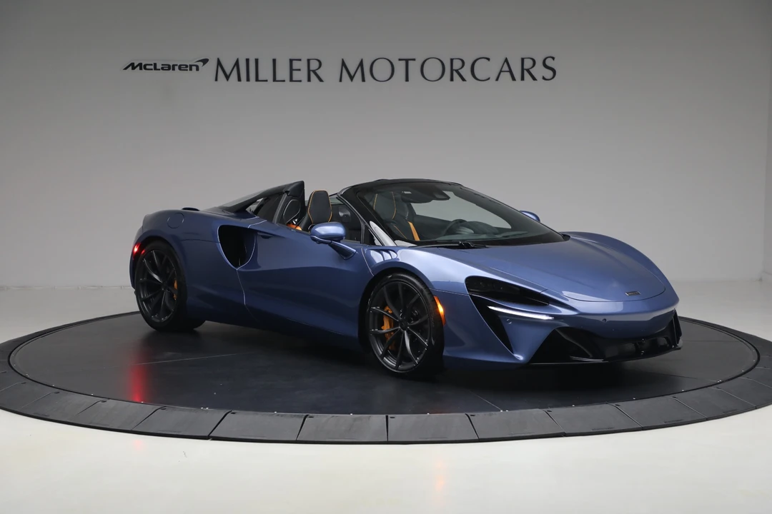 2026 McLaren Artura - Image 11 of 31