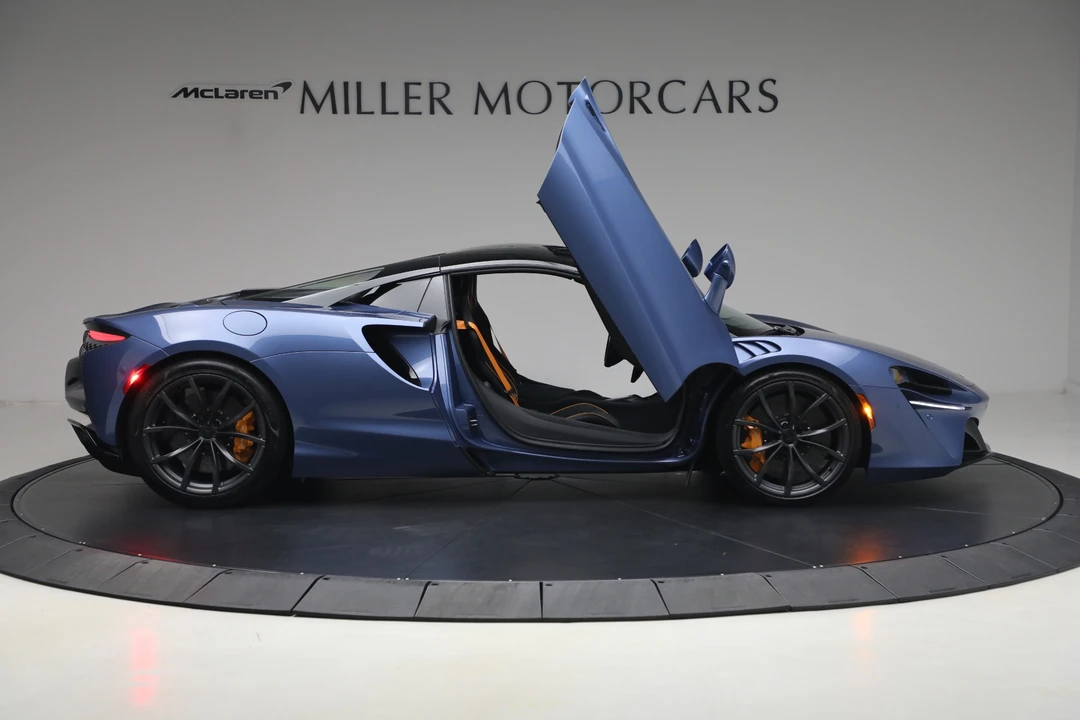 2026 McLaren Artura - Image 20 of 31