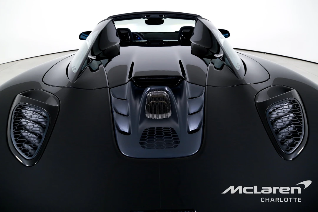 2026 McLaren Artura Spider - Image 26 of 31