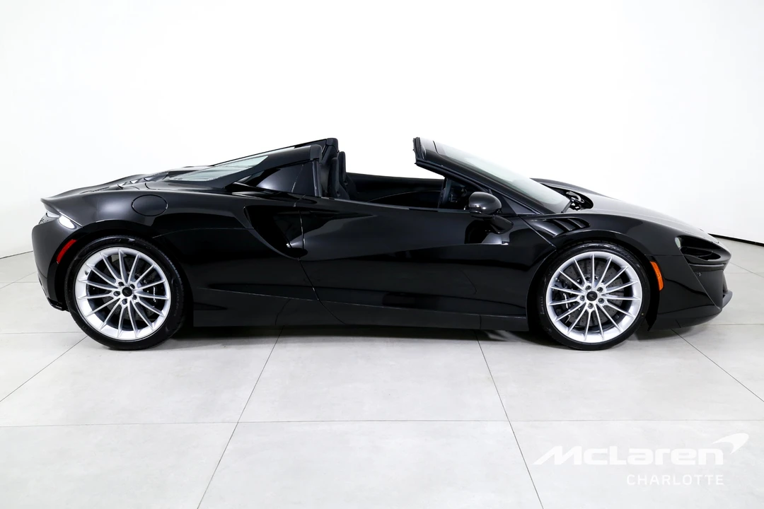 2026 McLaren Artura Spider - Image 11 of 31