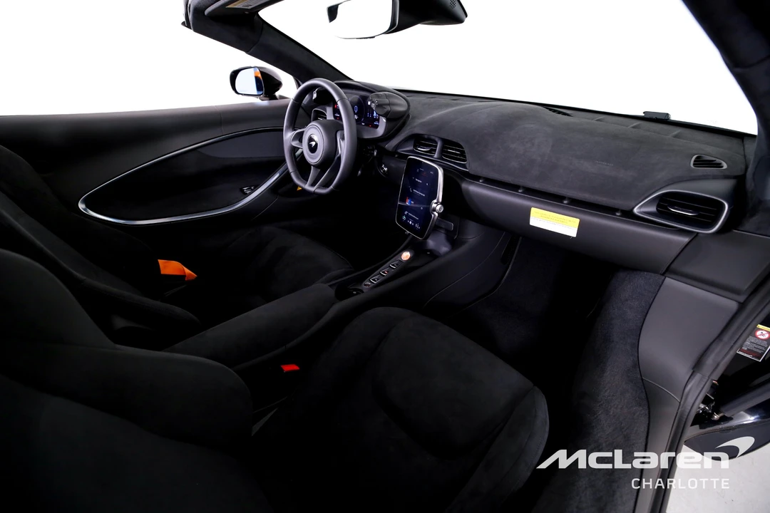 2026 McLaren Artura Spider - Image 21 of 31