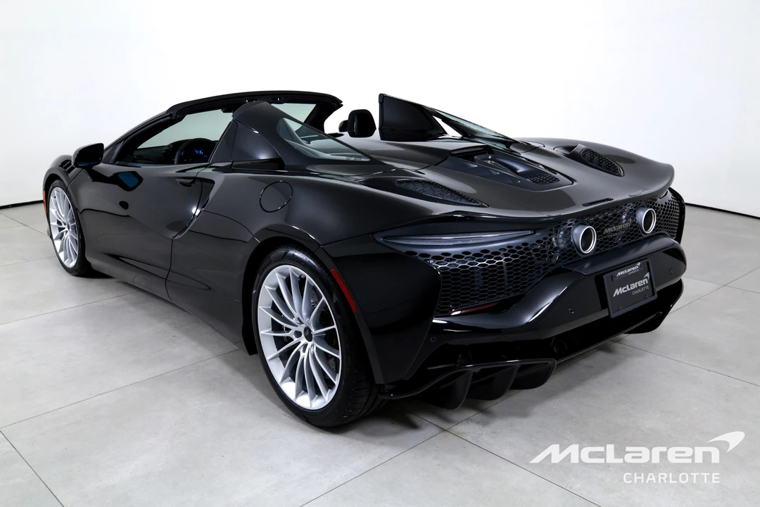 2026 McLaren Artura Spider - Image 8 of 31