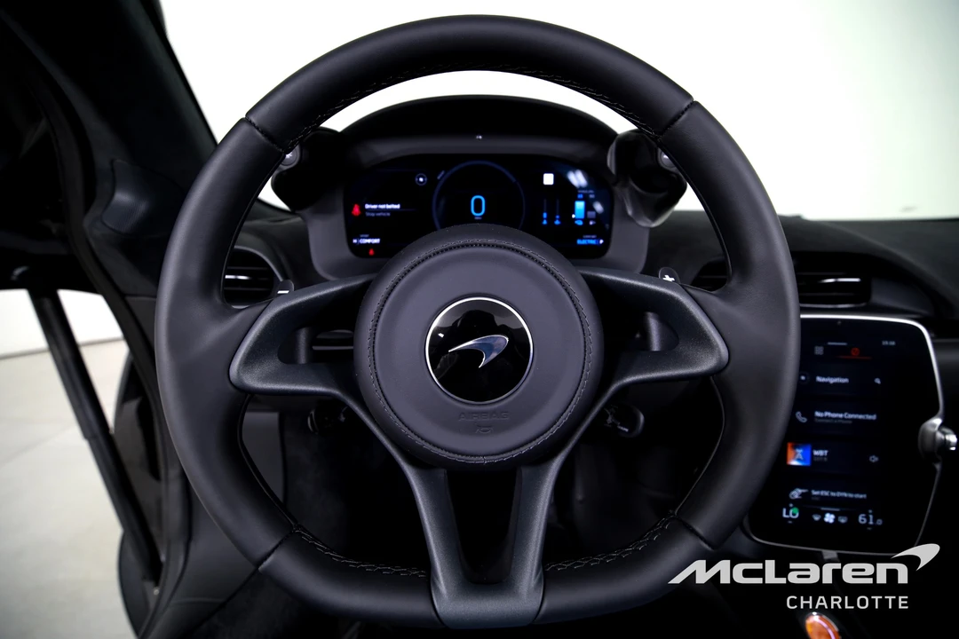 2026 McLaren Artura Spider - Image 16 of 31