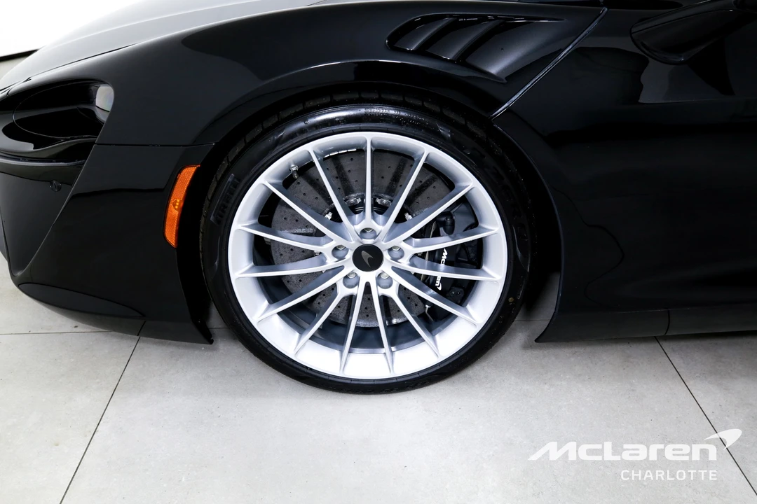 2026 McLaren Artura Spider - Image 29 of 31