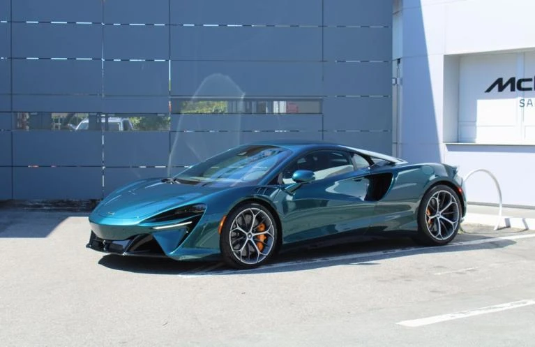 2026 McLaren Artura - Image 7 of 7
