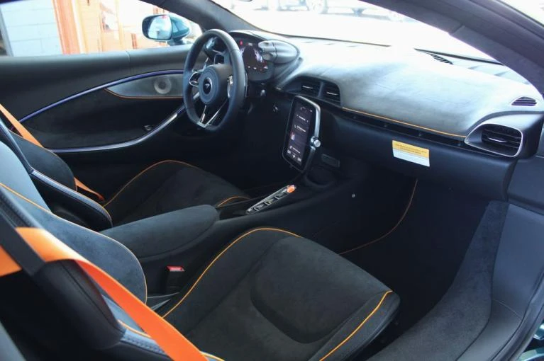 2026 McLaren Artura - Image 5 of 7