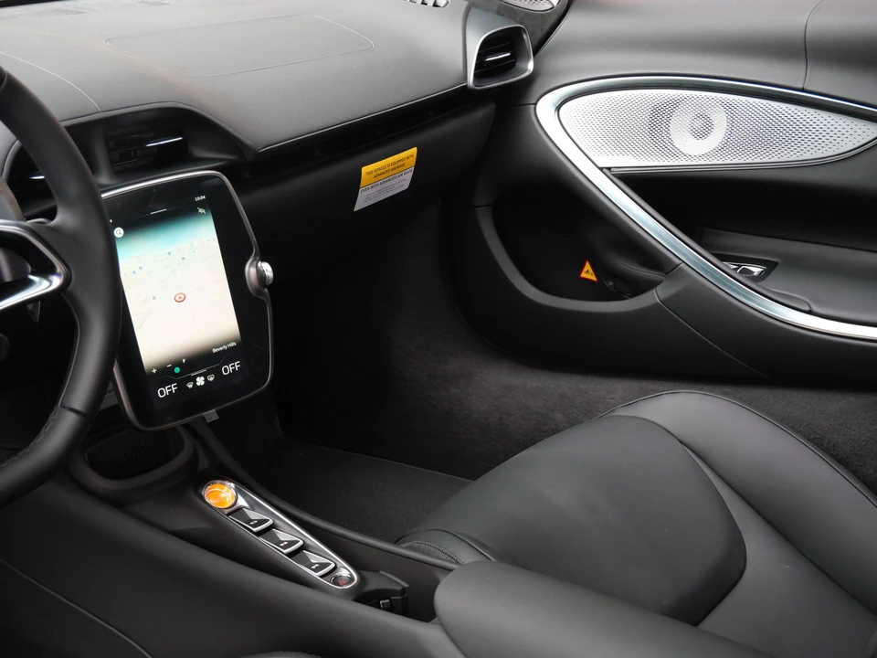 2026 McLaren Artura - Image 17 of 22