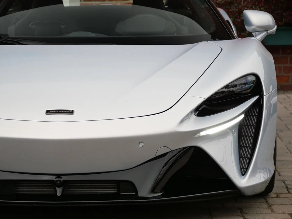 2026 McLaren Artura - Image 6 of 22