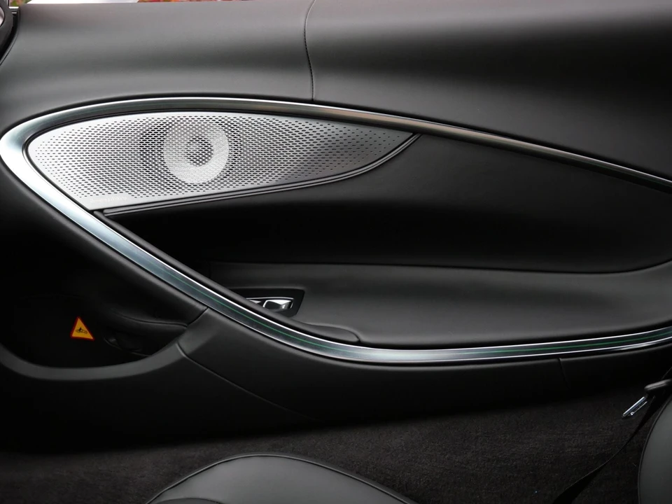 2026 McLaren Artura - Image 18 of 22