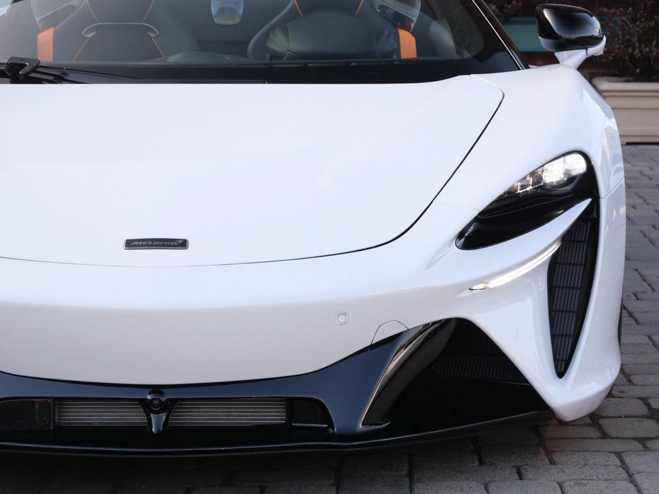 2026 McLaren Artura Spider - Image 6 of 23