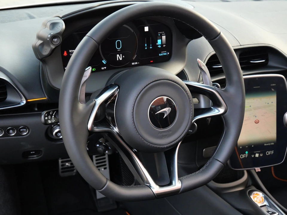 2026 McLaren Artura Spider - Image 9 of 23