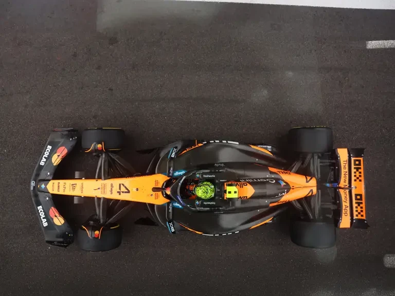 2026 McLaren McLaren Racing - Image 6 of 6