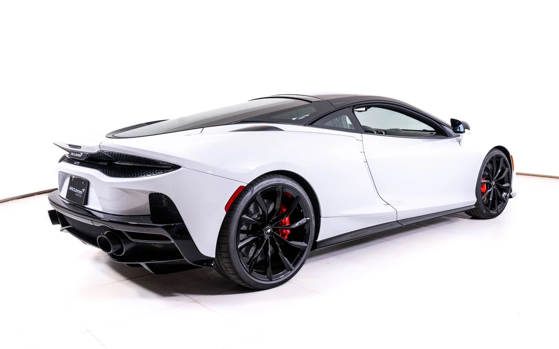 2026 McLaren GT - Image 5 of 24