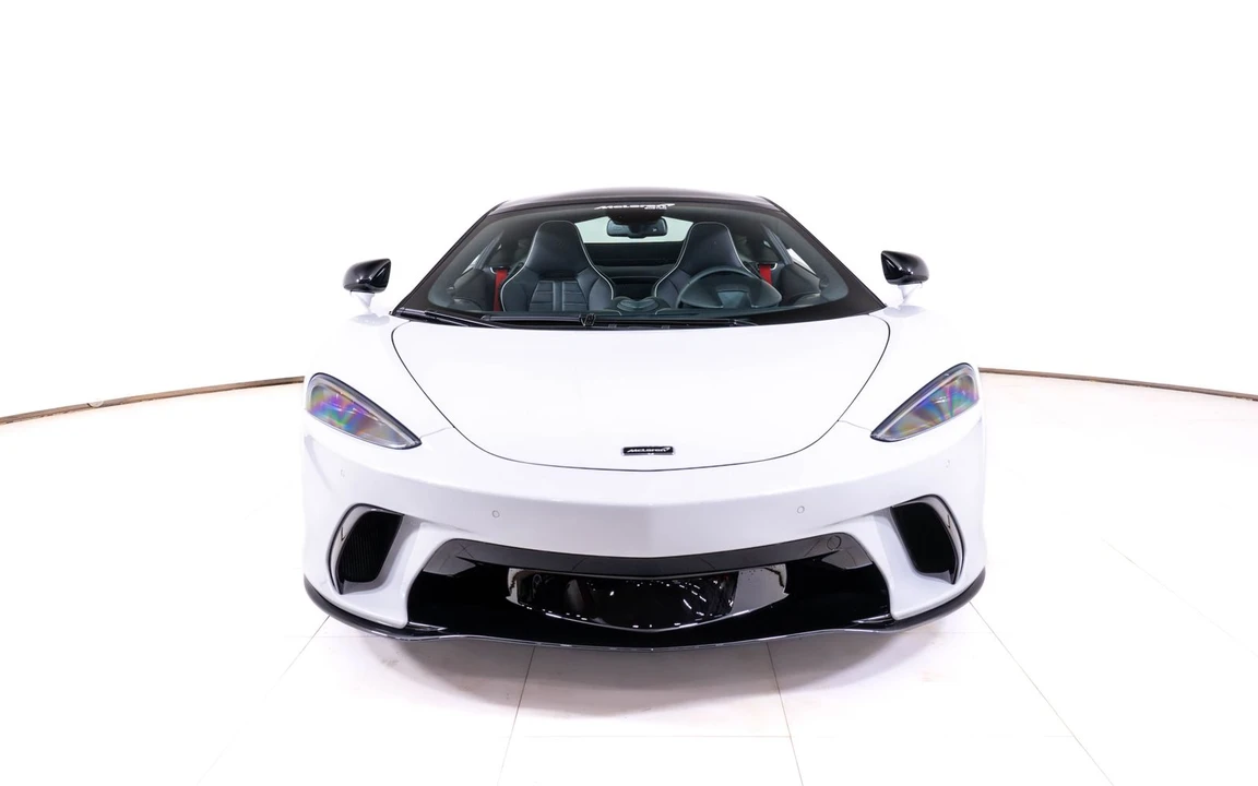 2026 McLaren GT - Image 8 of 24