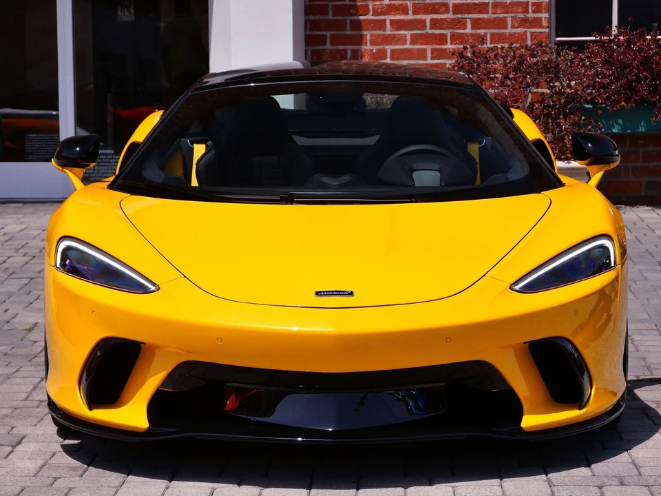 2026 McLaren GT - Image 2 of 26