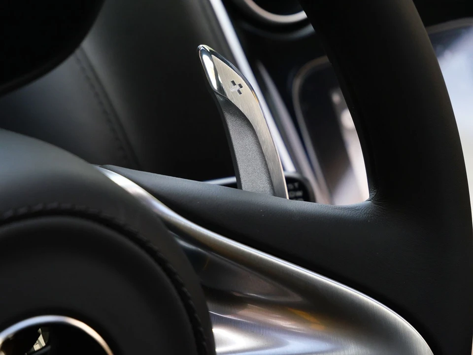 2026 McLaren GT - Image 12 of 26