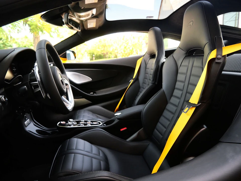 2026 McLaren GT - Image 21 of 26