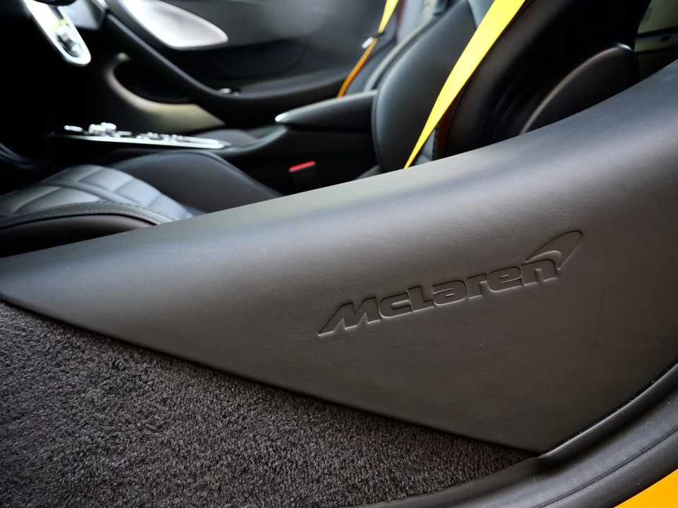 2026 McLaren GT - Image 20 of 26