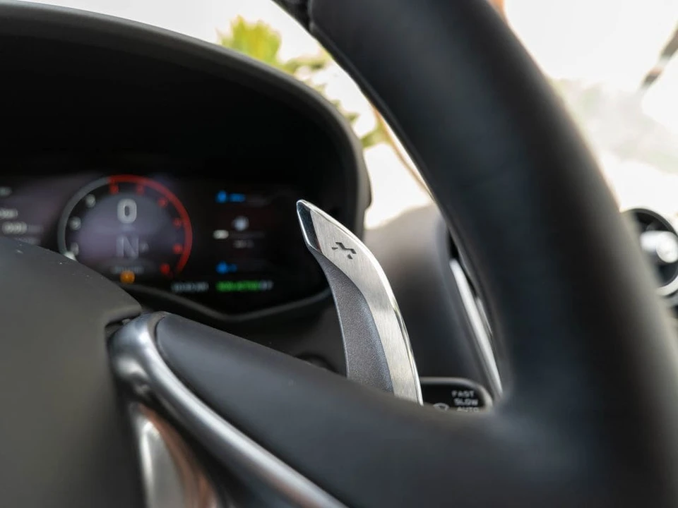 2026 McLaren GT - Image 13 of 31