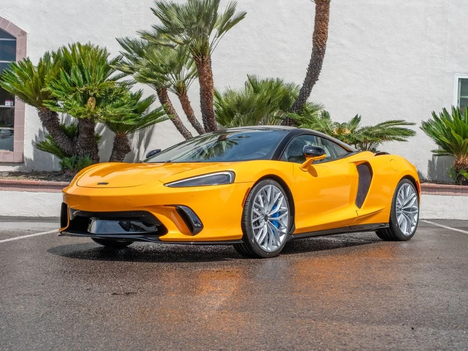 2026 McLaren GT - Image 30 of 31