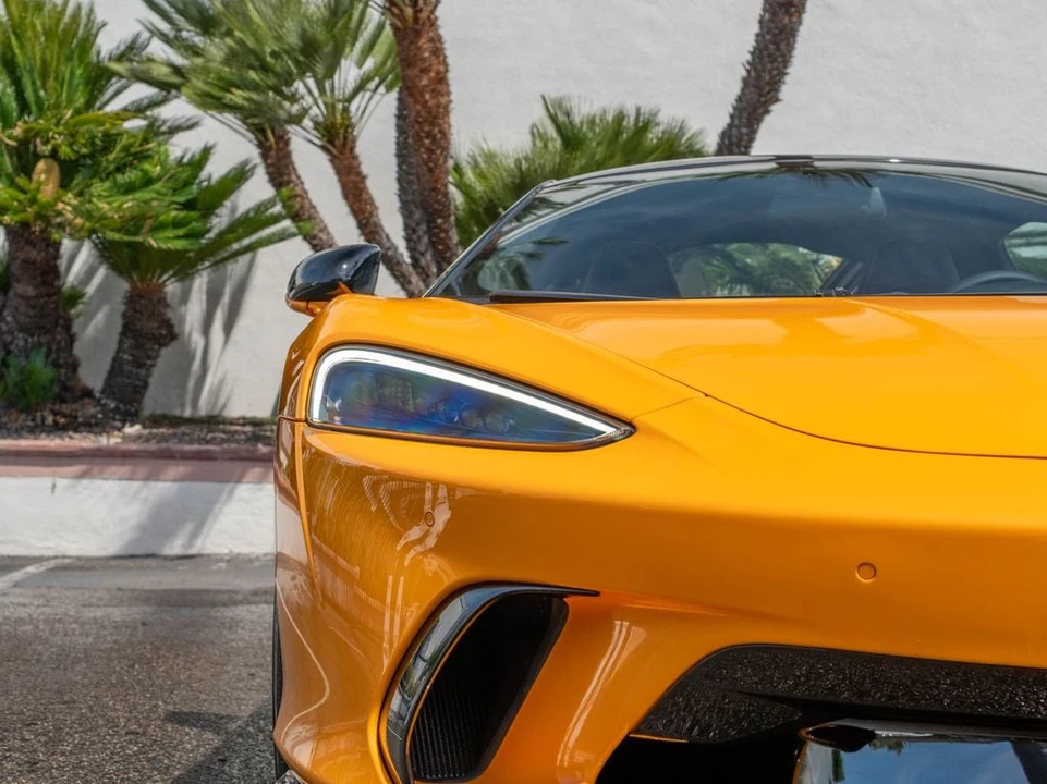 2026 McLaren GT - Image 6 of 31