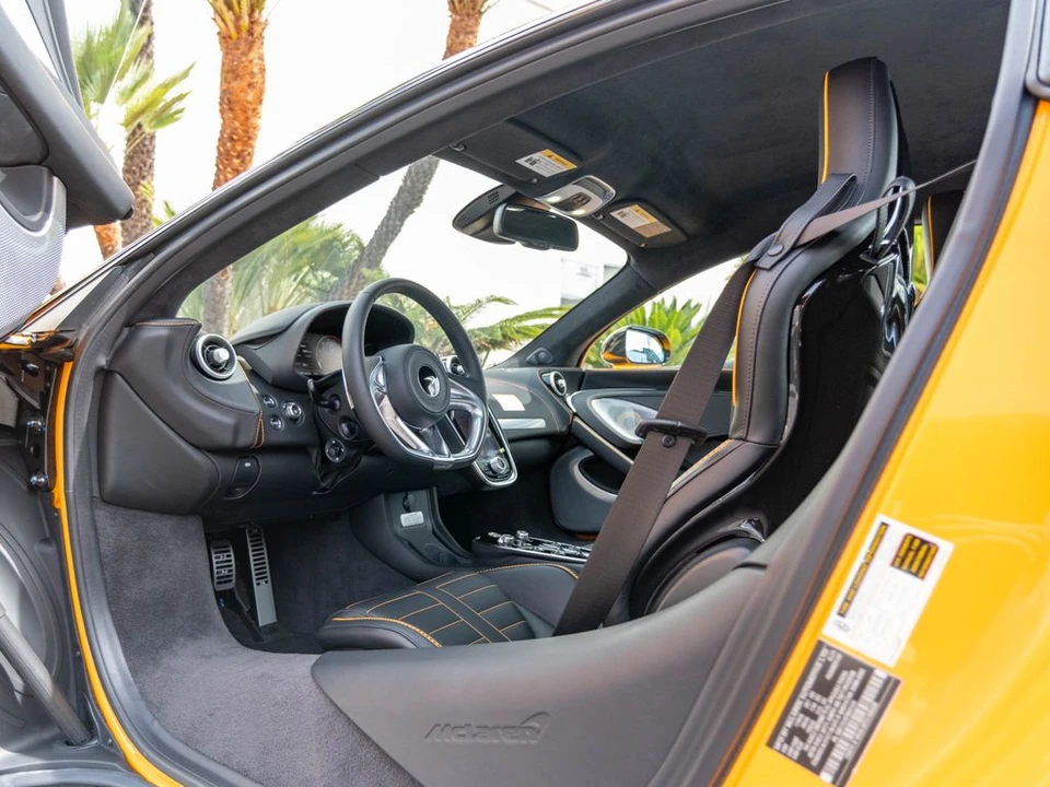 2026 McLaren GT - Image 8 of 31
