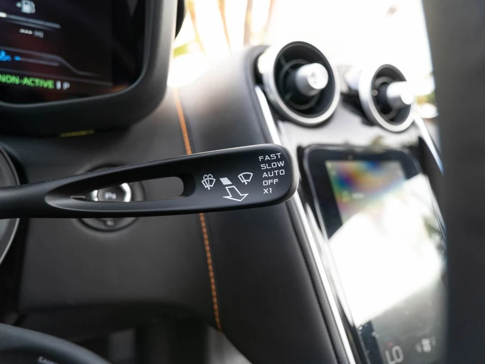 2026 McLaren GT - Image 16 of 31