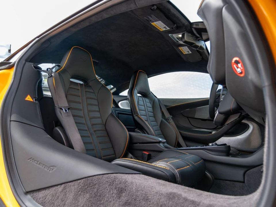2026 McLaren GT - Image 10 of 31
