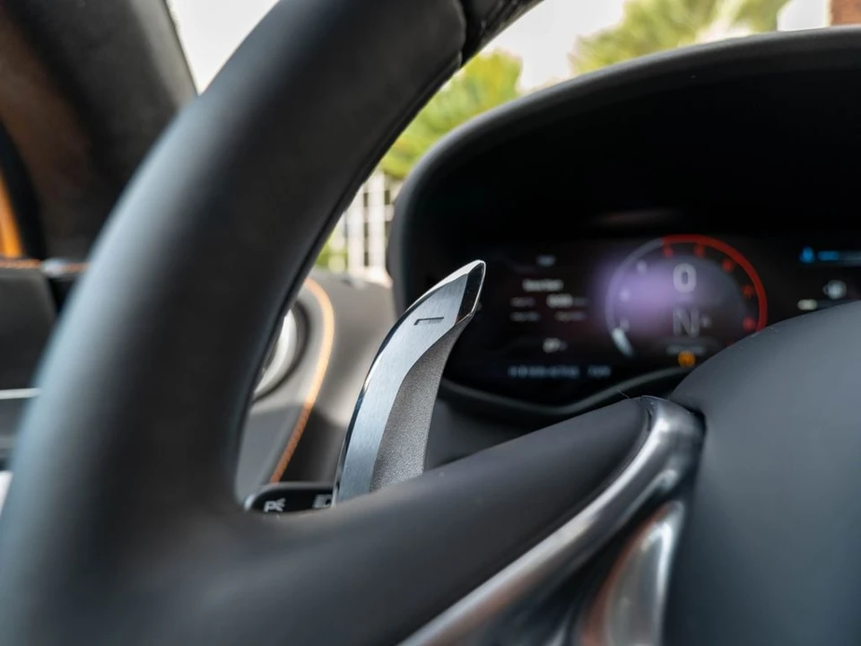 2026 McLaren GT - Image 11 of 31