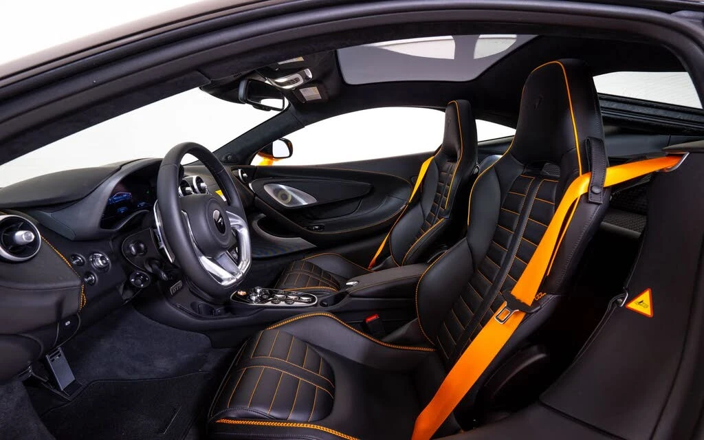 2026 McLaren GT - Image 20 of 25