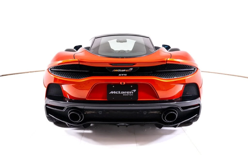 2026 McLaren GT - Image 5 of 25