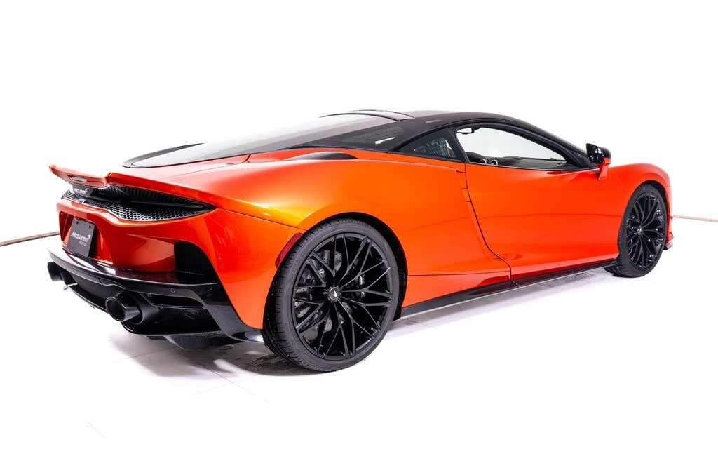 2026 McLaren GT - Image 6 of 25
