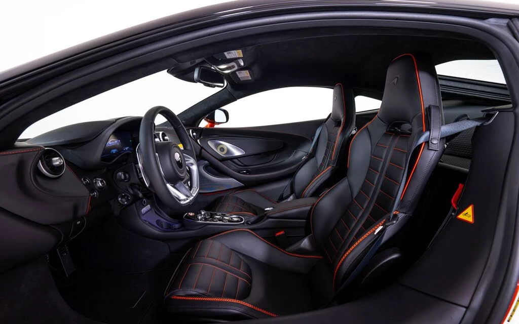 2026 McLaren GT - Image 20 of 25
