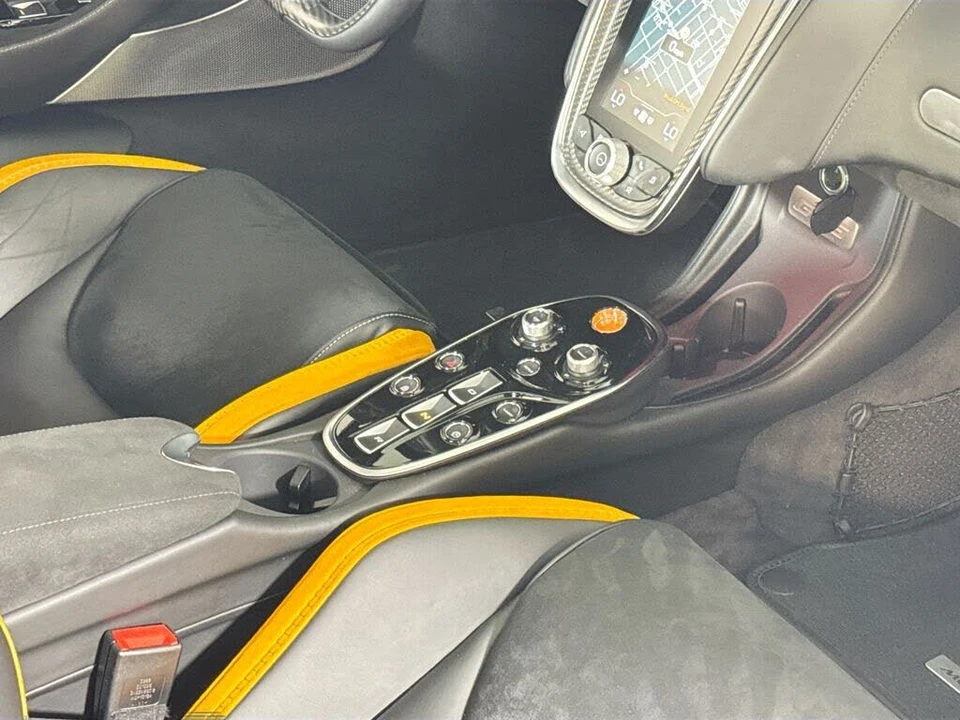 2026 McLaren GT - Image 21 of 27