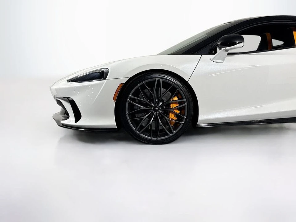 2026 McLaren GT - Image 26 of 27