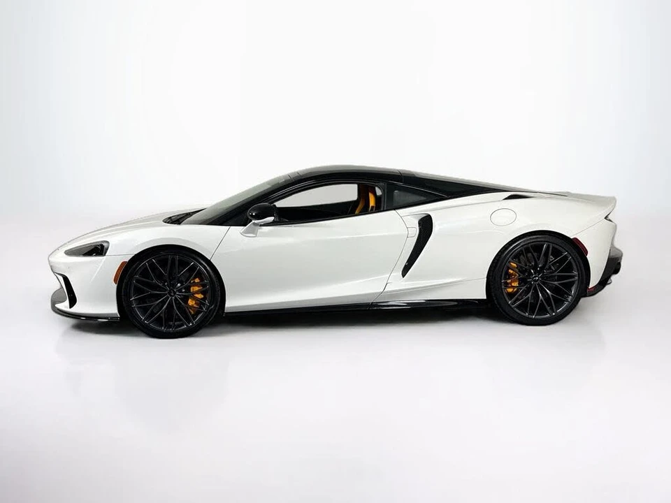 2026 McLaren GT - Image 2 of 27