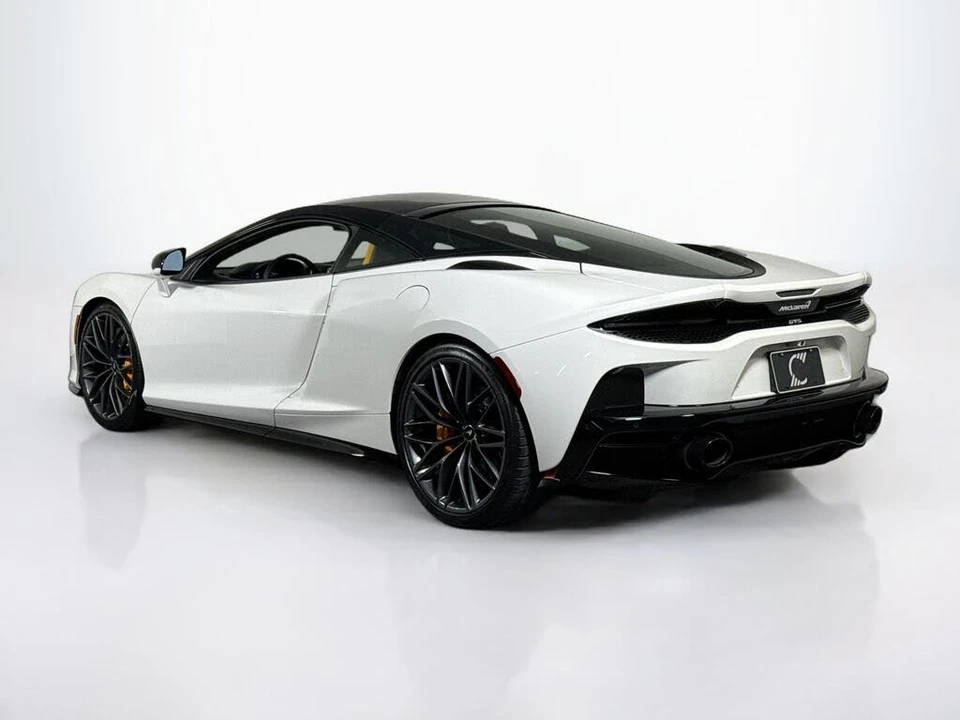 2026 McLaren GT - Image 3 of 27