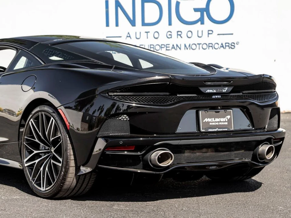 2026 McLaren GT - Image 10 of 31